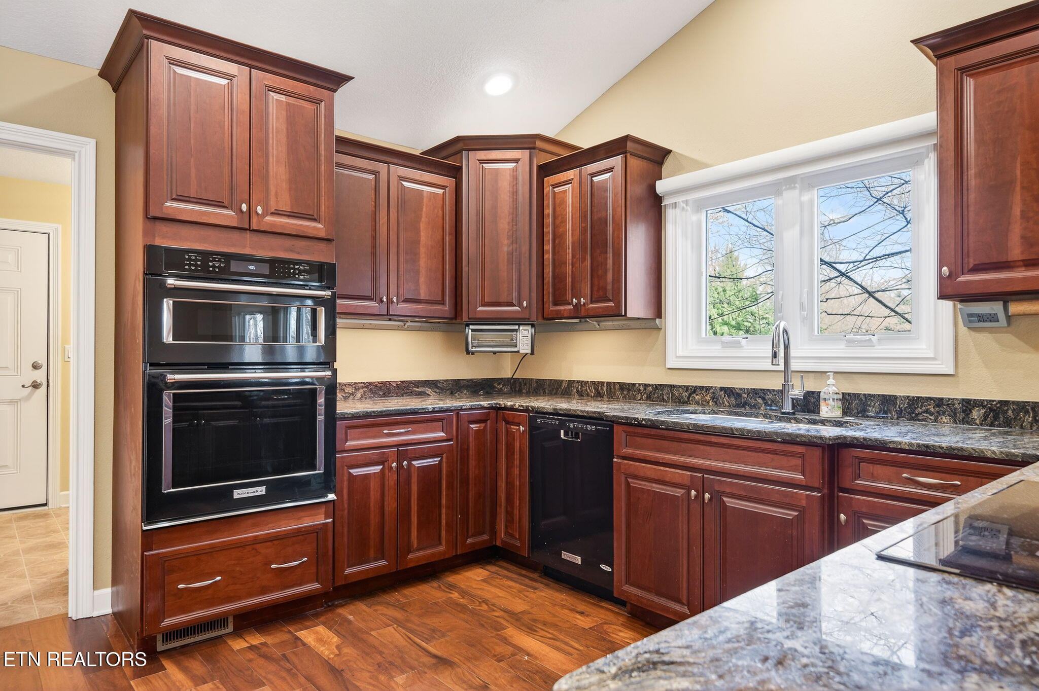 104 Hickory Ridge Lane Crossville, TN 38558 - Photo 17 of 53 Kitchen (2)