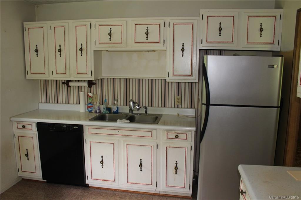 465 Luther Road Candler, NC 28715 - Photo 14 of 21 Gallery Image 14
