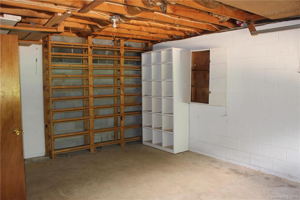 465 Luther Road Candler, NC 28715 - Photo 8 of 21 Gallery Image 8