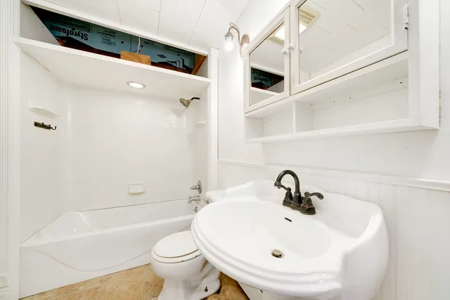 $160,000 | 219 Calvert Avenue, Chadwick, IL 61014