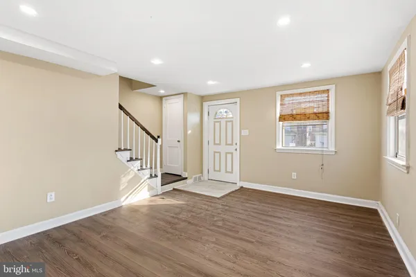 $2,450 | 112 Juliana Terrace, Darby, PA 19023