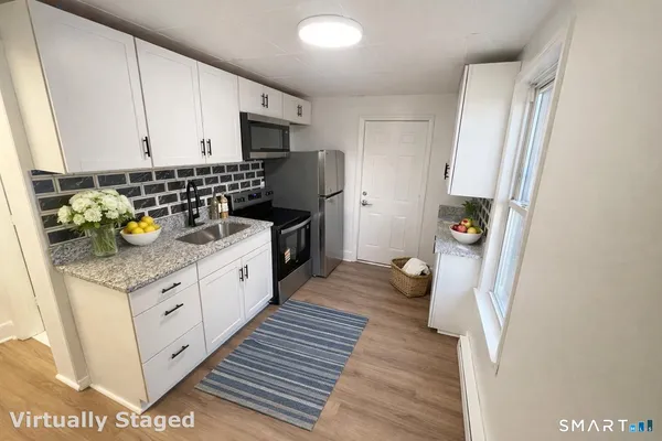 $2,500 | 4 Division Street, Danbury, CT 06810