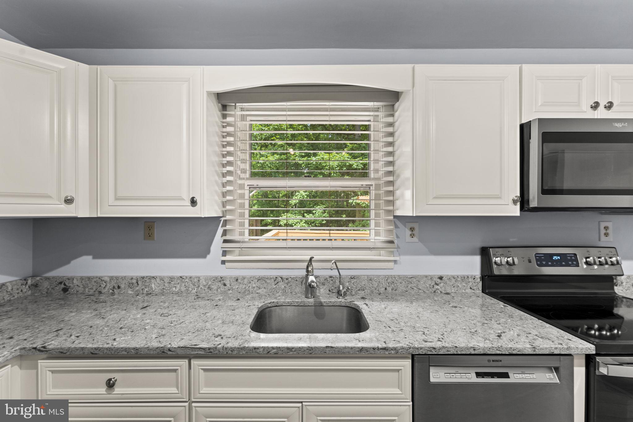 11053 Brent Town Road Catlett, VA 20119 - Photo 19 of 76 Granite Counters, Stainless appliances