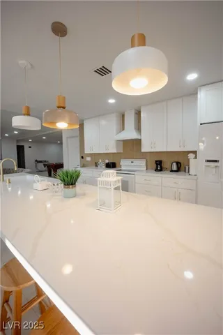 $4,500 | 2175 South Lindell Road, Las Vegas, NV 89146