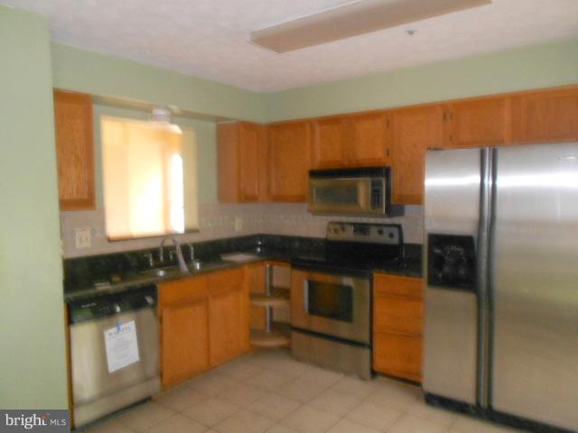 11411 Falcon Ridge Court Beltsville, MD 20705 - Photo 13 of 14 Kitchen