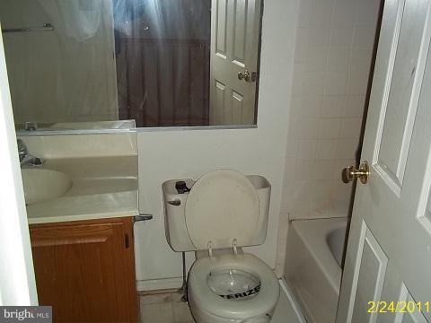 11411 Falcon Ridge Court Beltsville, MD 20705 - Photo 10 of 14 Bath