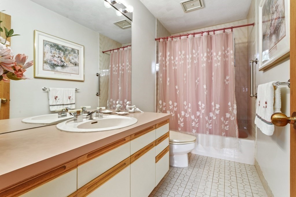 18 Hickory Hill Road Wakefield, MA 01880 - Photo 26 of 40 Gallery Image 26