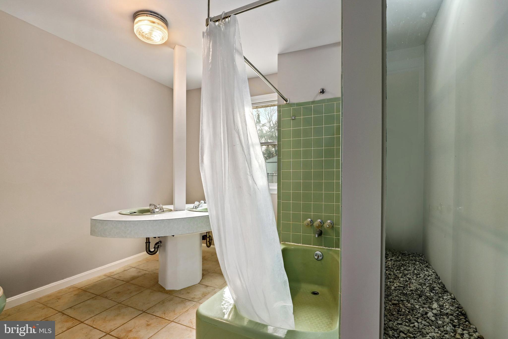 23330 Ridge Road Germantown, MD 20876 - Photo 20 of 38 Gallery Image 20