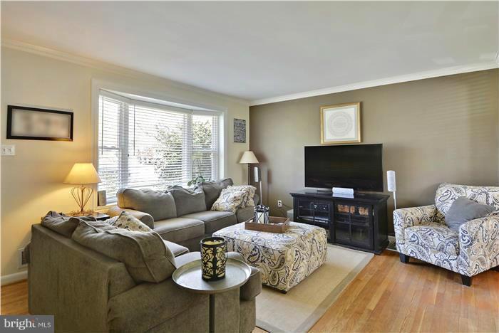 4002 Elby Street Silver Spring, MD 20906 - Photo 6 of 20 Living Room