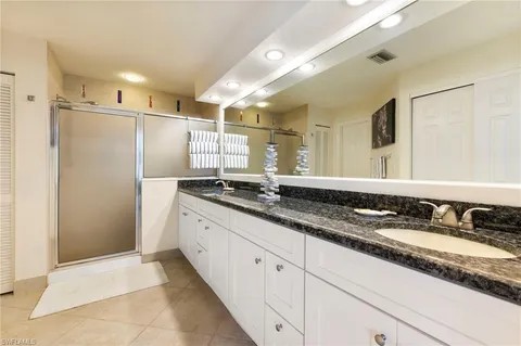 $625,000 | 515 Beachwalk Circle, Naples, FL 34108