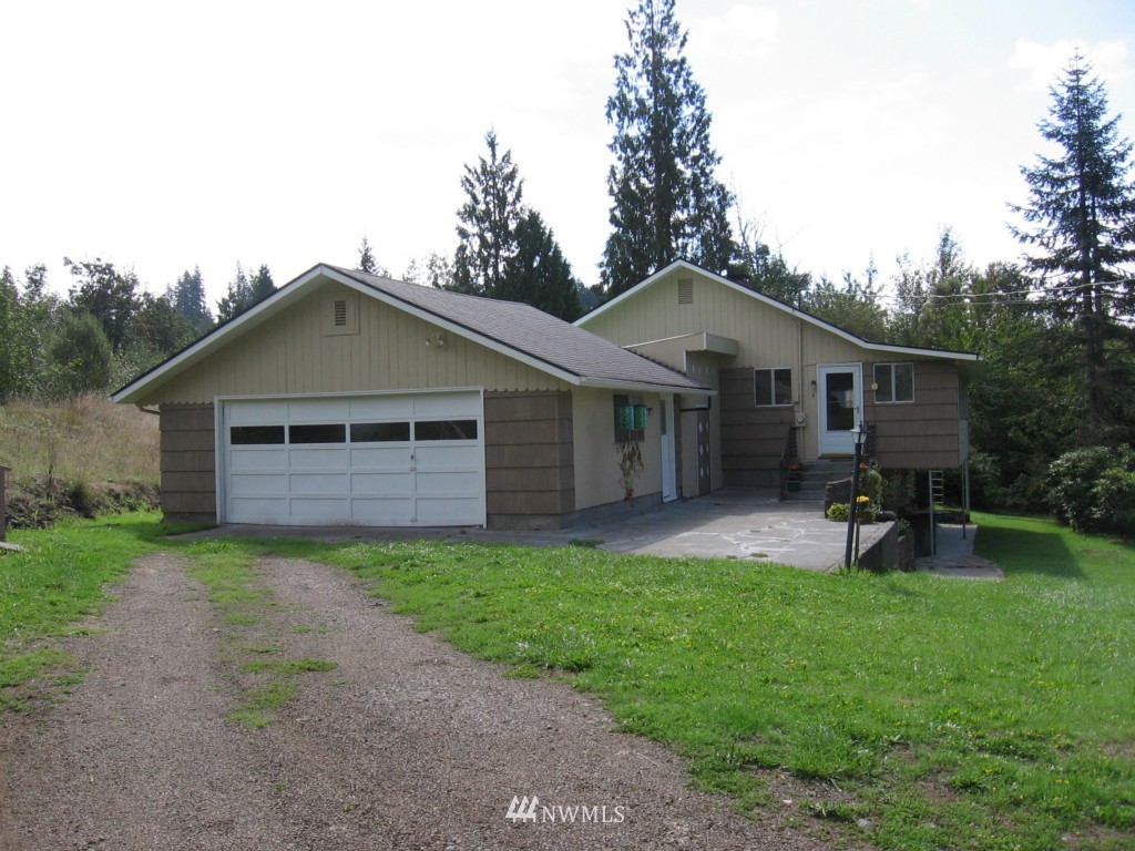 151 Rainbow Heights Road Kelso, WA 98626 - Photo 1 of 25 Gallery Image 1