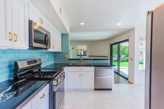 $1,200,000 | 20558 Romar Lane, Saugus, CA 91350