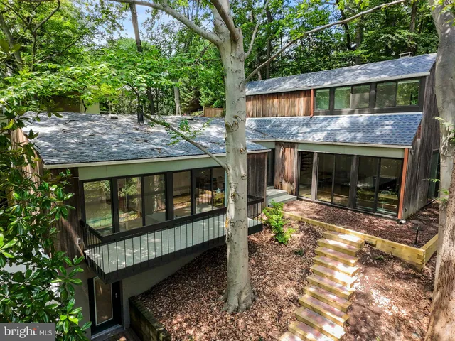 $1,699,000 | 2855 Davenport Street Northwest, Washington, DC 20008