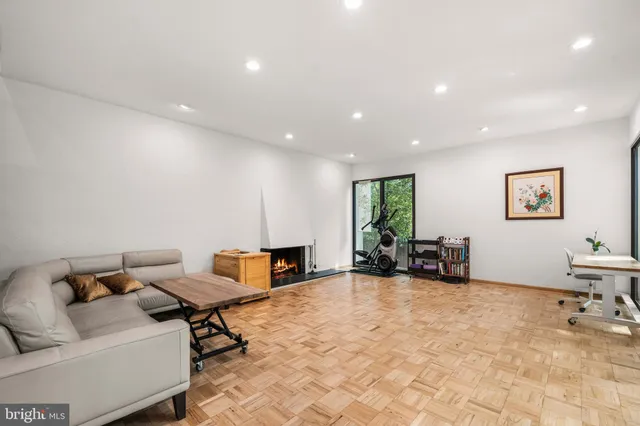 $1,699,000 | 2855 Davenport Street Northwest, Washington, DC 20008