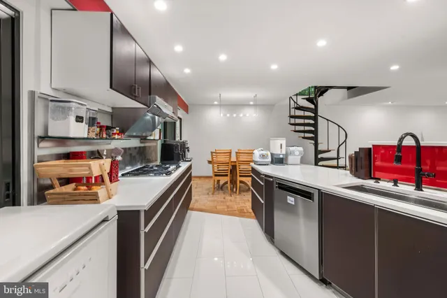 $1,699,000 | 2855 Davenport Street Northwest, Washington, DC 20008