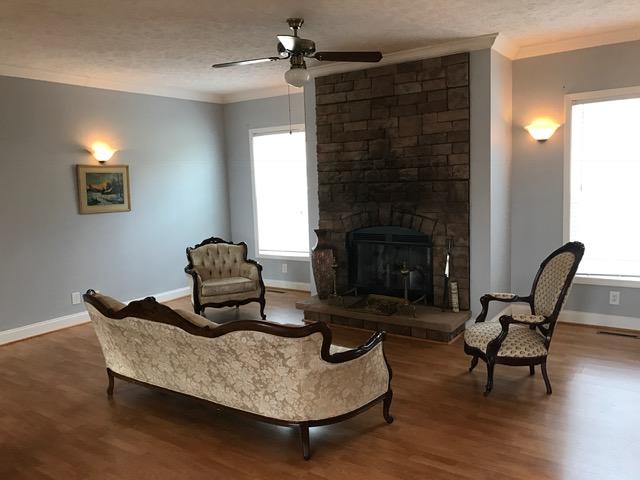 6043 Sandy Ford Road Blue Ridge, VA 24064 - Photo 2 of 44 Living room