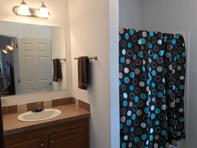 6043 Sandy Ford Road Blue Ridge, VA 24064 - Photo 18 of 44 Master bedroom his/hers bathrooms