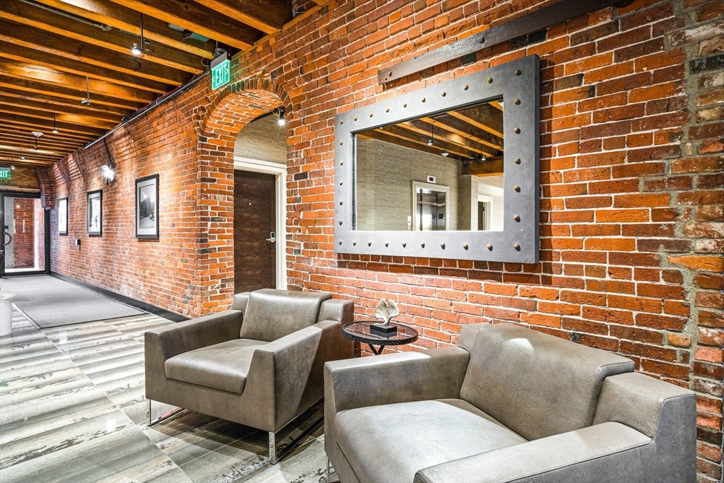 343 Commercial Street, Unit 112 Boston, MA 02109 - Photo 18 of 29