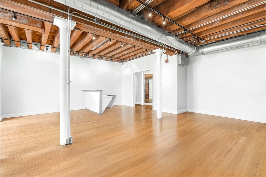 343 Commercial Street, Unit 112 Boston, MA 02109 - Photo 4 of 29