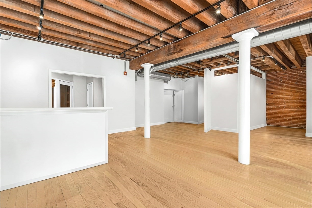343 Commercial Street, Unit 112 Boston, MA 02109 - Photo 5 of 29