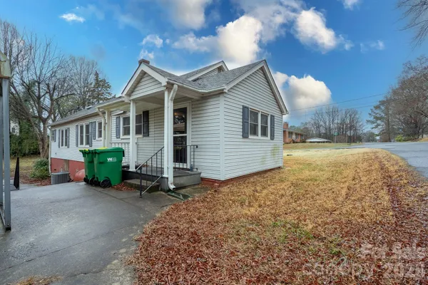$280,000 | 322 East 4th Street, Oakboro, NC 28129