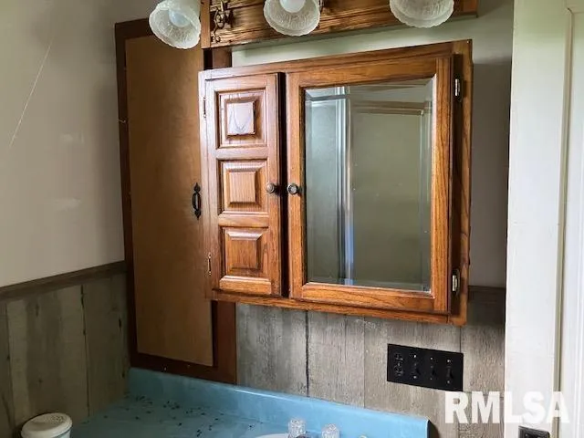 $115,000 | 796 60th Avenue, Roseville, IL 61473