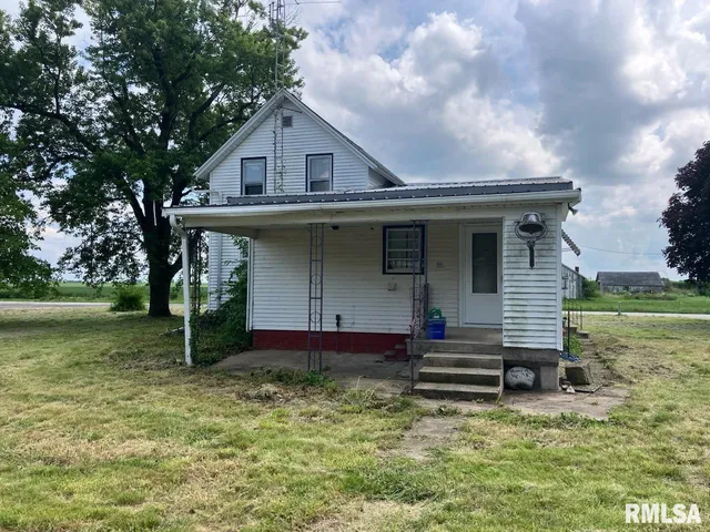 $115,000 | 796 60th Avenue, Roseville, IL 61473