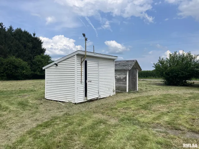 $115,000 | 796 60th Avenue, Roseville, IL 61473