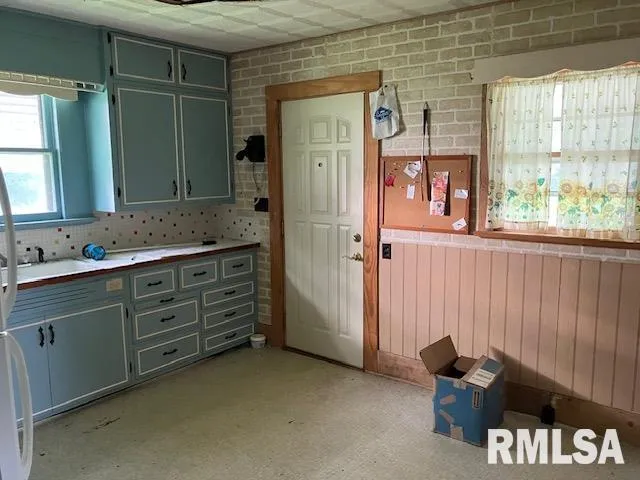 $115,000 | 796 60th Avenue, Roseville, IL 61473