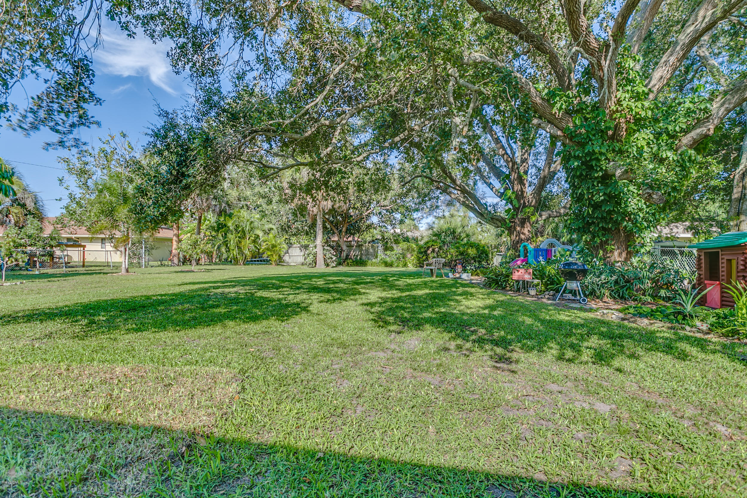 3620 Laurette Road Merritt Island, FL 32952 - Photo 31 of 39 What a Yard!
