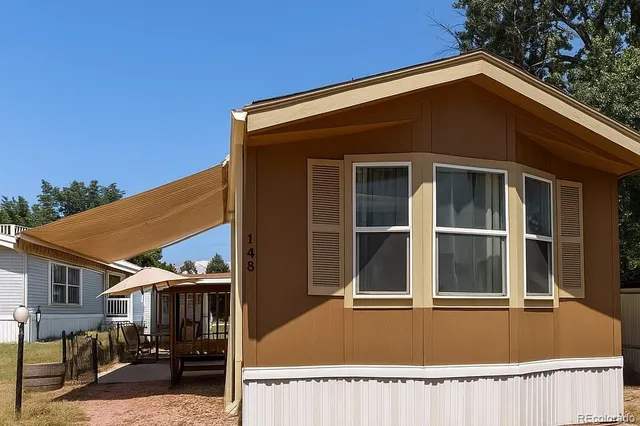 a view of house with a outdoor space