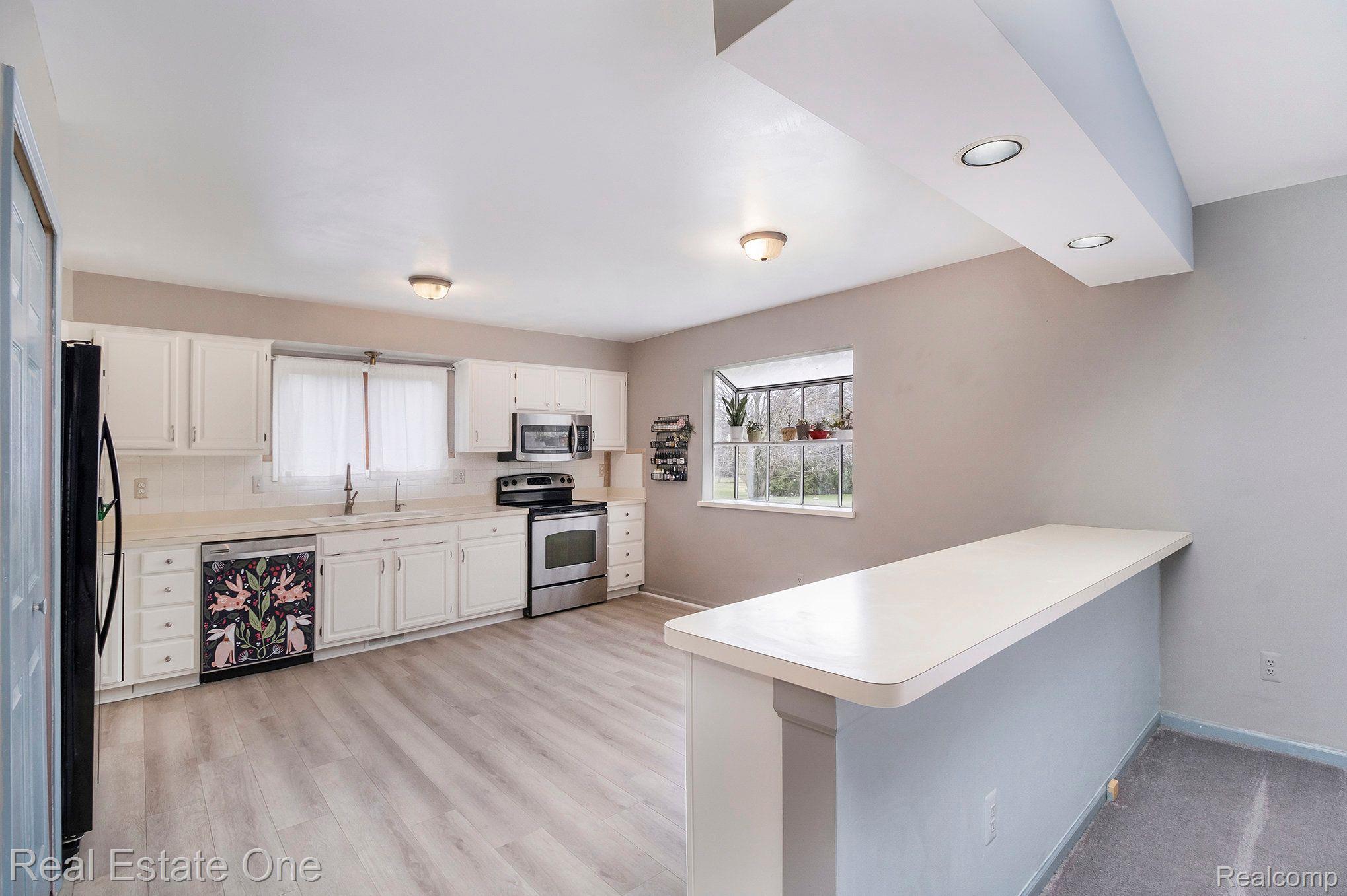 3803 Donaldson Road Rochester, MI 48307 - Photo 7 of 25 Gallery Image 7