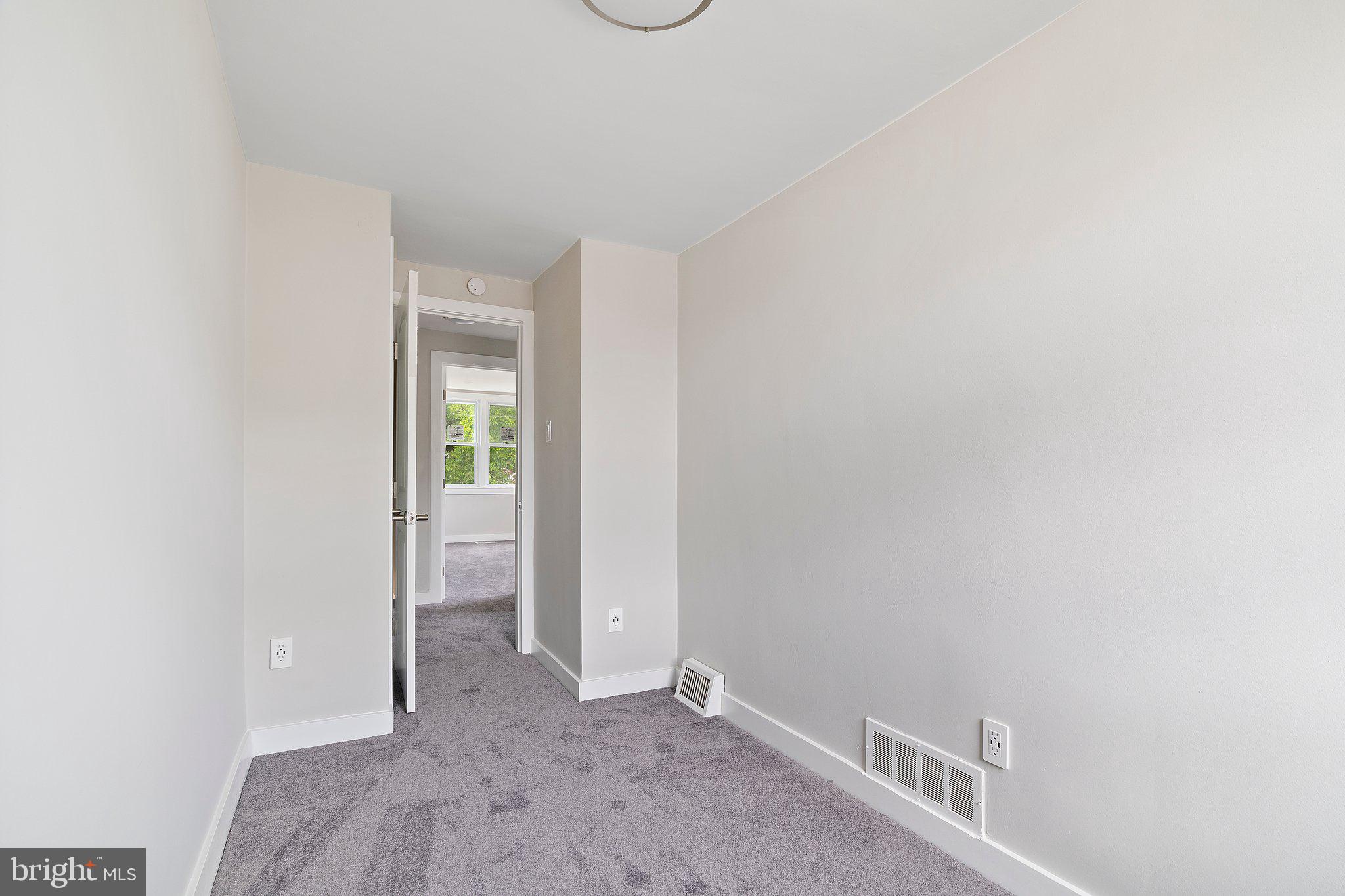 1825 Ashurst Road Philadelphia, PA 19151 - Photo 33 of 37