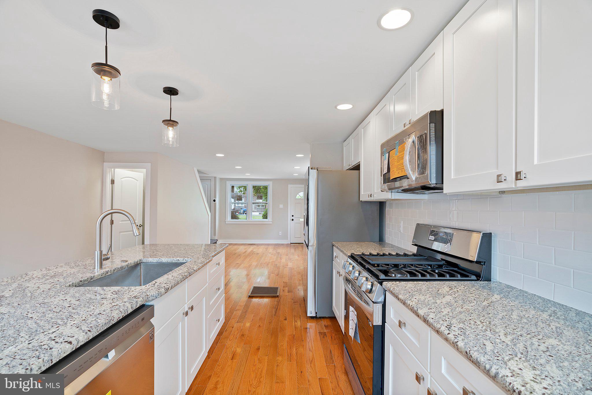 1825 Ashurst Road Philadelphia, PA 19151 - Photo 6 of 37