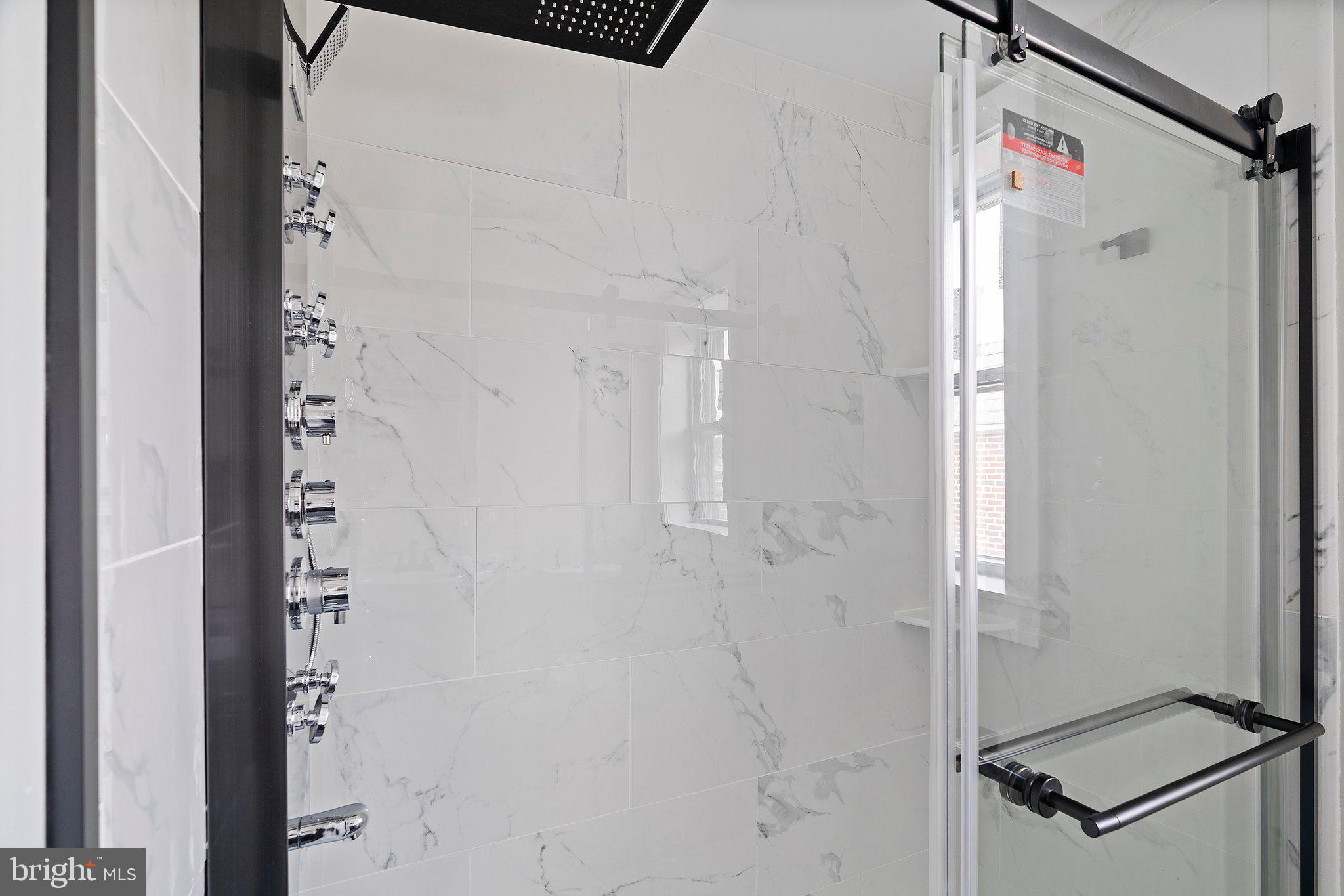 1825 Ashurst Road Philadelphia, PA 19151 - Photo 10 of 37