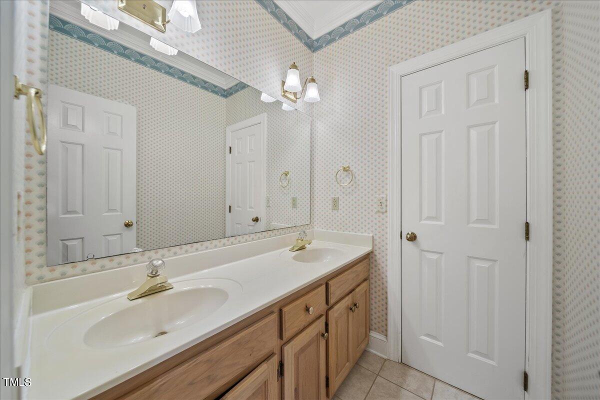 12204 Staunton Court Raleigh, NC 27613 - Photo 10 of 23 21-12204 Staunton Ct