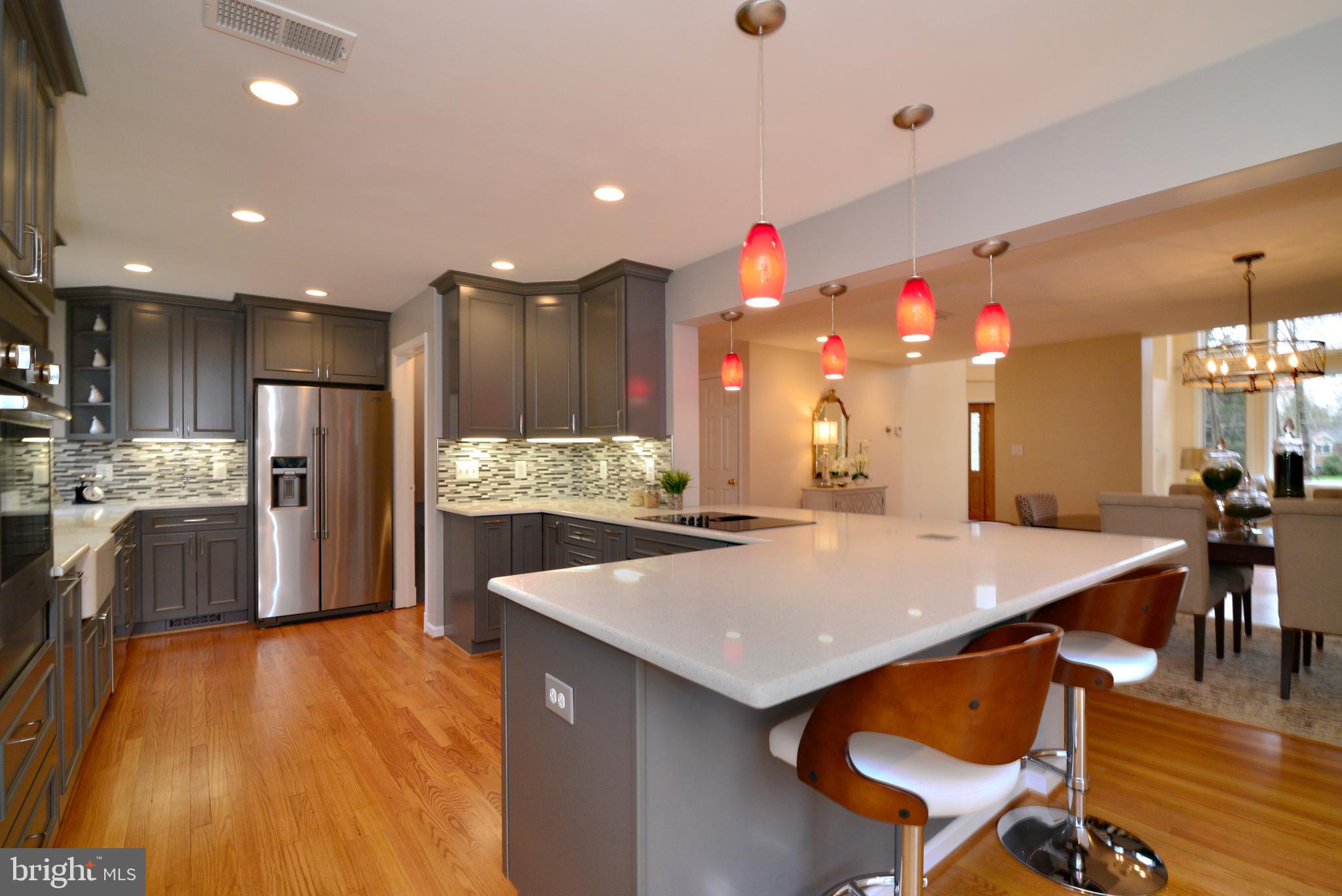 9600 Clarks Crossing Road Vienna, VA 22182 - Photo 12 of 79 Gorgeous cabinets, SS appliances, countertops!