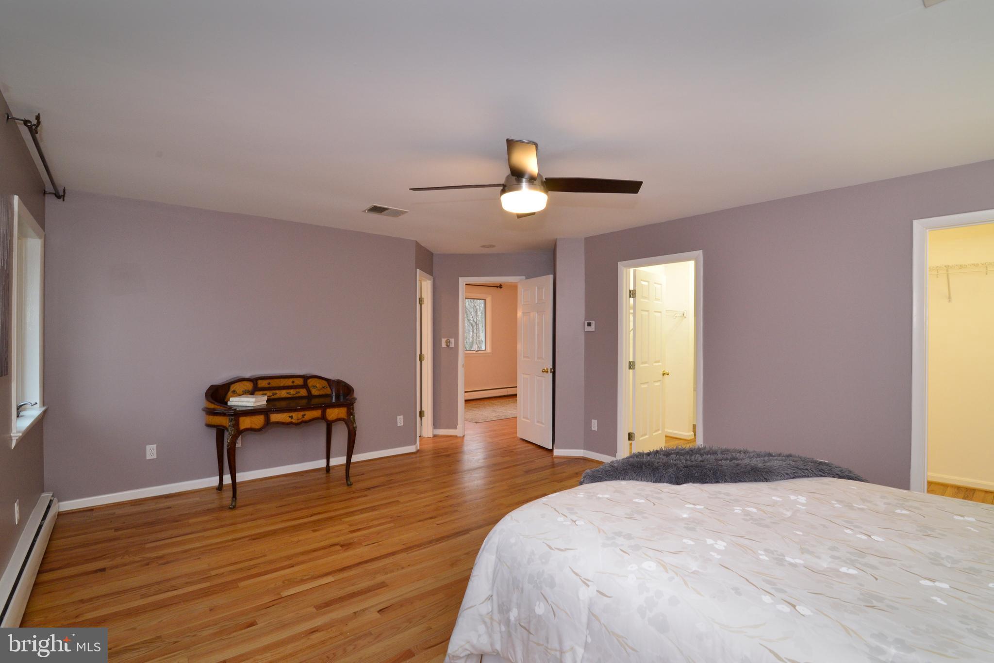 9600 Clarks Crossing Road Vienna, VA 22182 - Photo 24 of 79 Spacious MBR