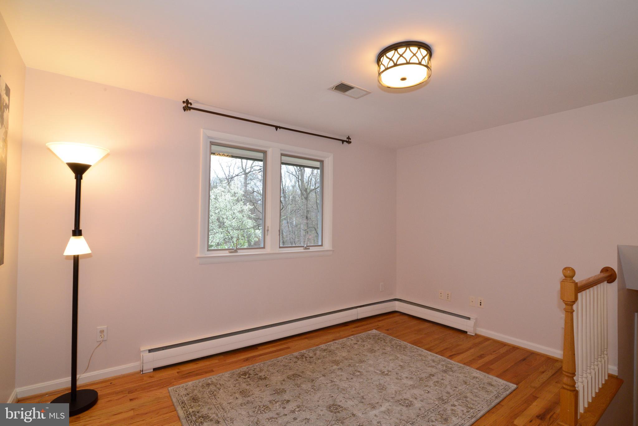 9600 Clarks Crossing Road Vienna, VA 22182 - Photo 25 of 79 Master bedroom sitting room