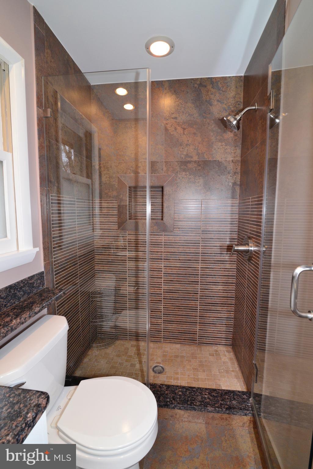 9600 Clarks Crossing Road Vienna, VA 22182 - Photo 33 of 79 Beautiful bathroom