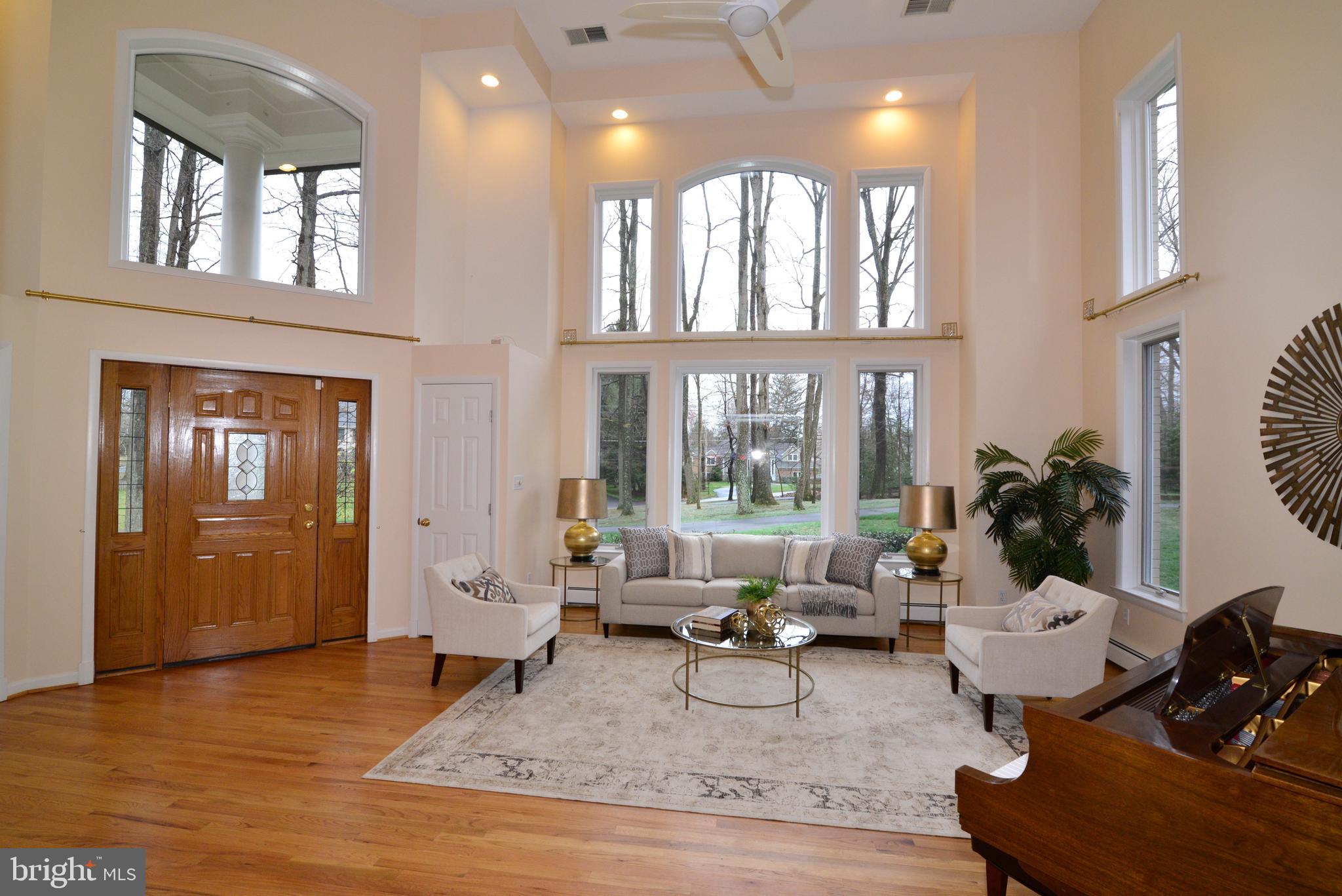 9600 Clarks Crossing Road Vienna, VA 22182 - Photo 5 of 79 Wall of windows so peaceful and tranquil!