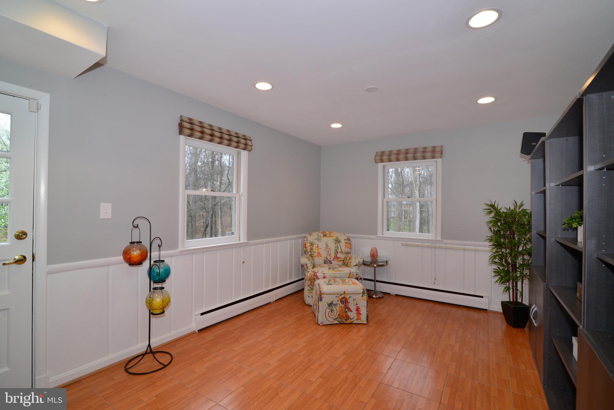 9600 Clarks Crossing Road Vienna, VA 22182 - Photo 43 of 79 Den/Office/Study