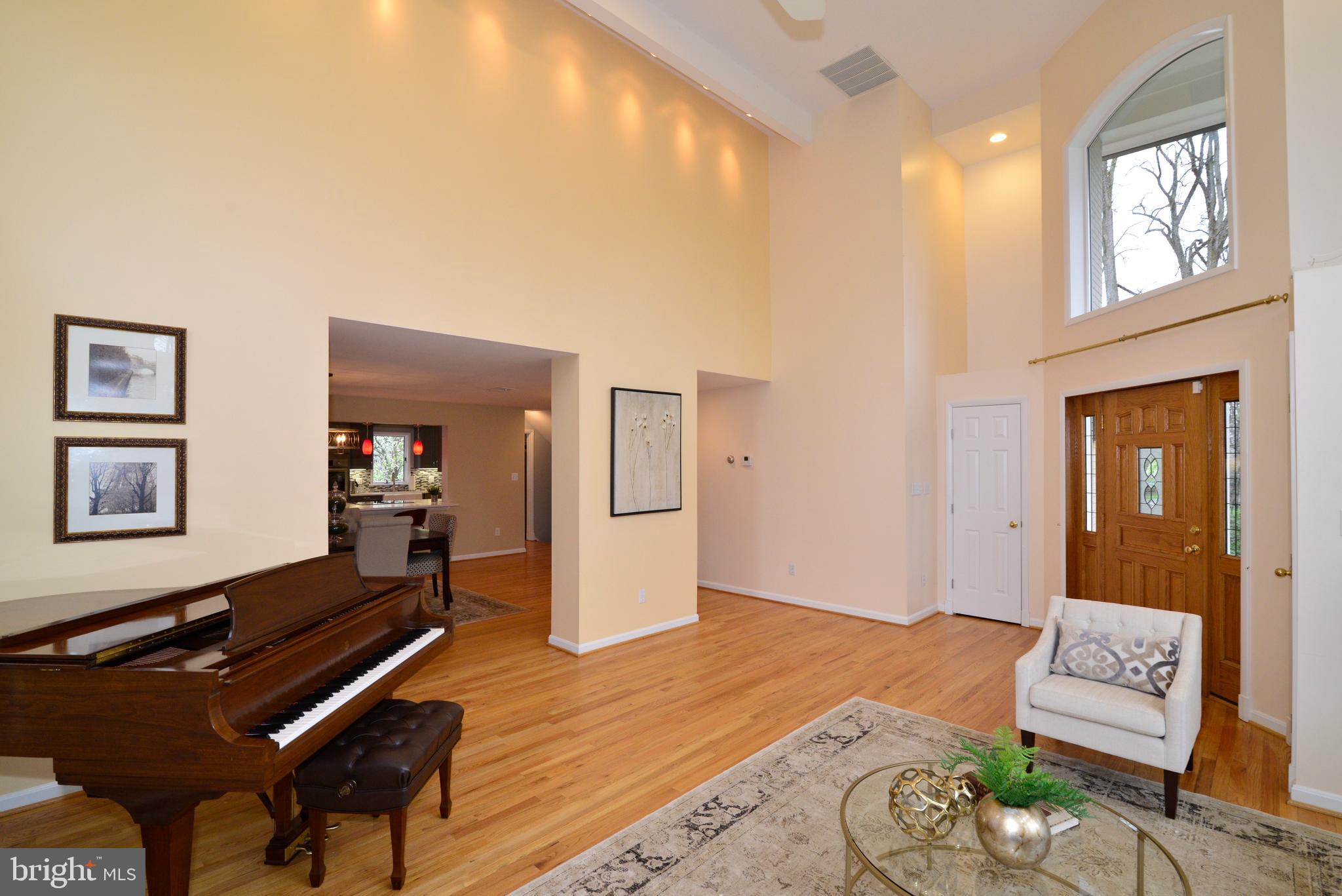 9600 Clarks Crossing Road Vienna, VA 22182 - Photo 6 of 79
