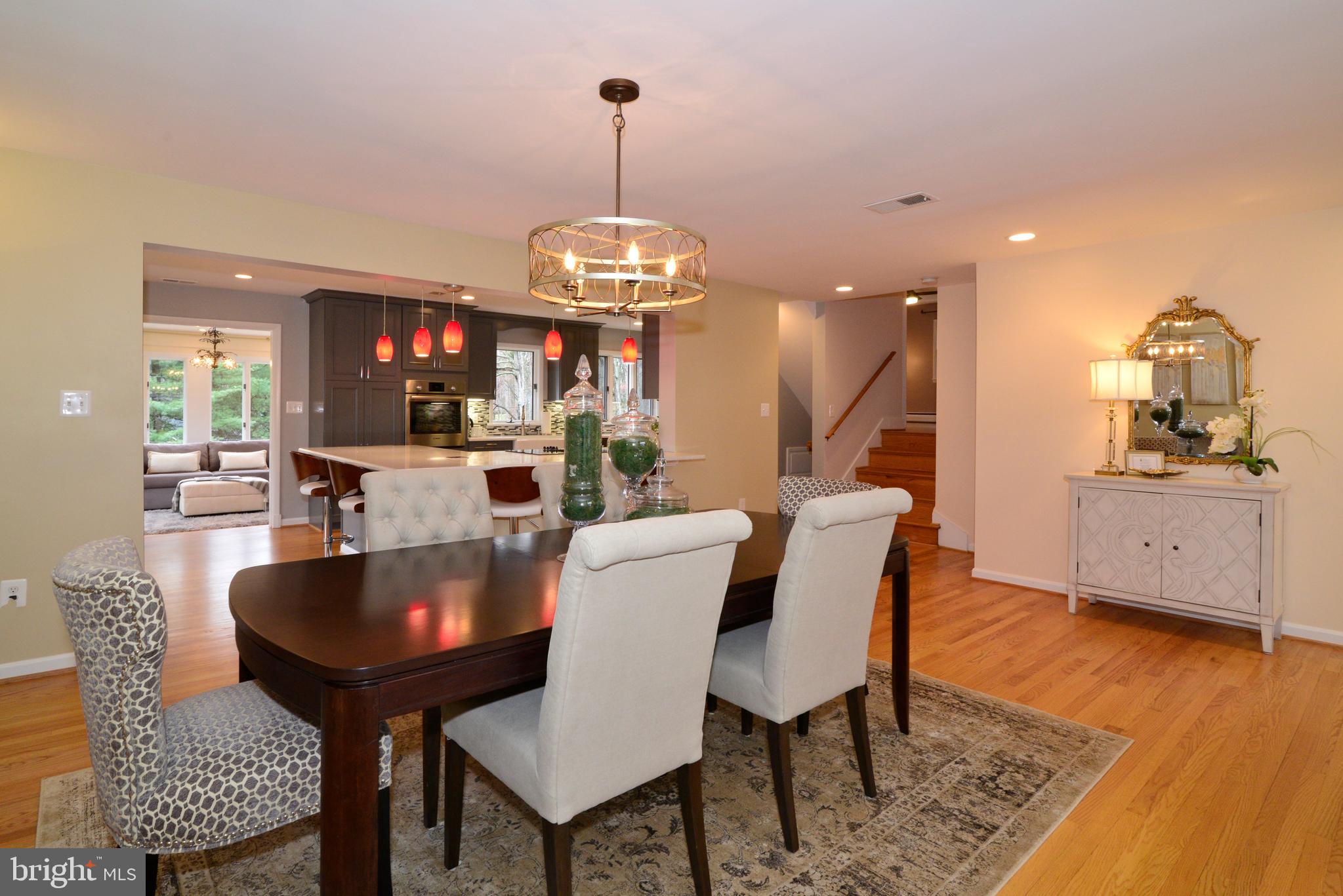9600 Clarks Crossing Road Vienna, VA 22182 - Photo 9 of 79 Dining rm with view if kitchen