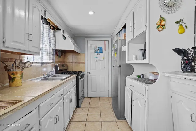 $129,888 | 174 Lake Candelwood Court, El Paso, TX 79928