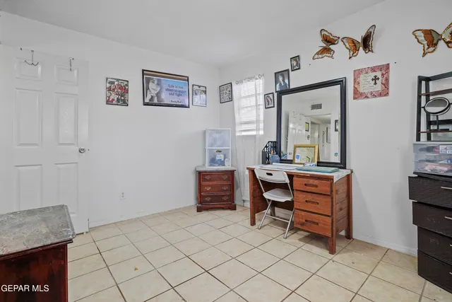 $129,888 | 174 Lake Candelwood Court, El Paso, TX 79928