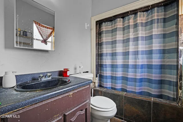 $129,888 | 174 Lake Candelwood Court, El Paso, TX 79928