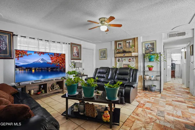 $129,888 | 174 Lake Candelwood Court, El Paso, TX 79928