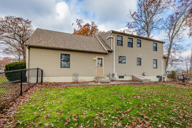 $375,000 | 15 Jan Road, Bristol, CT 06010