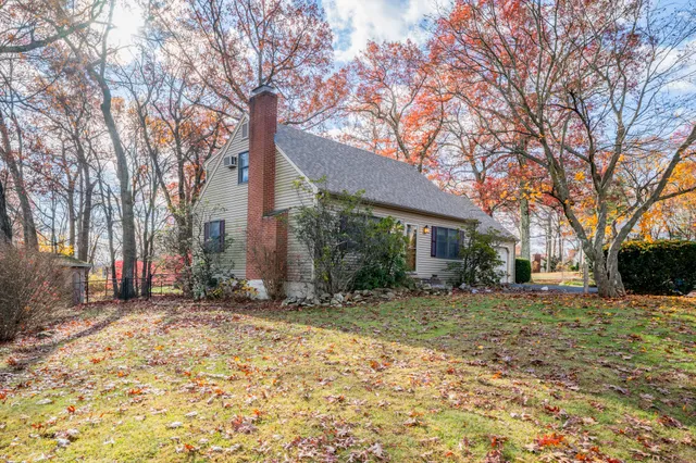 $375,000 | 15 Jan Road, Bristol, CT 06010